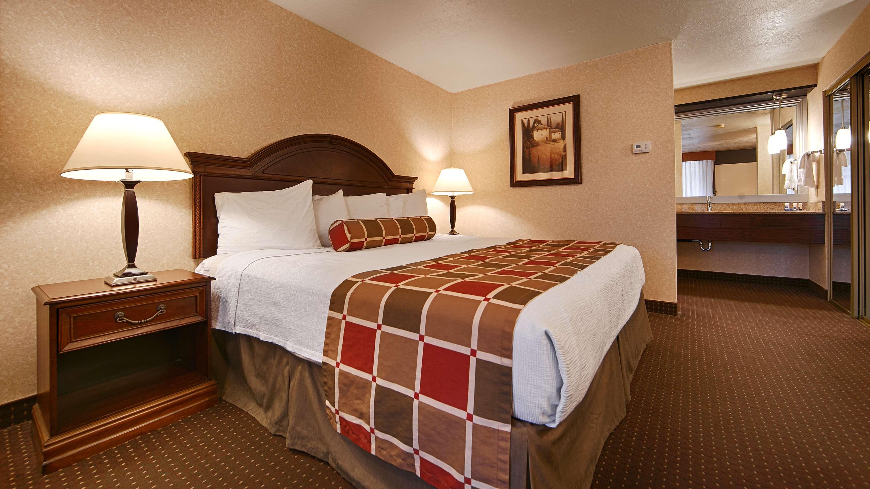 Best Western Plus Weston Inn Логан Экстерьер фото