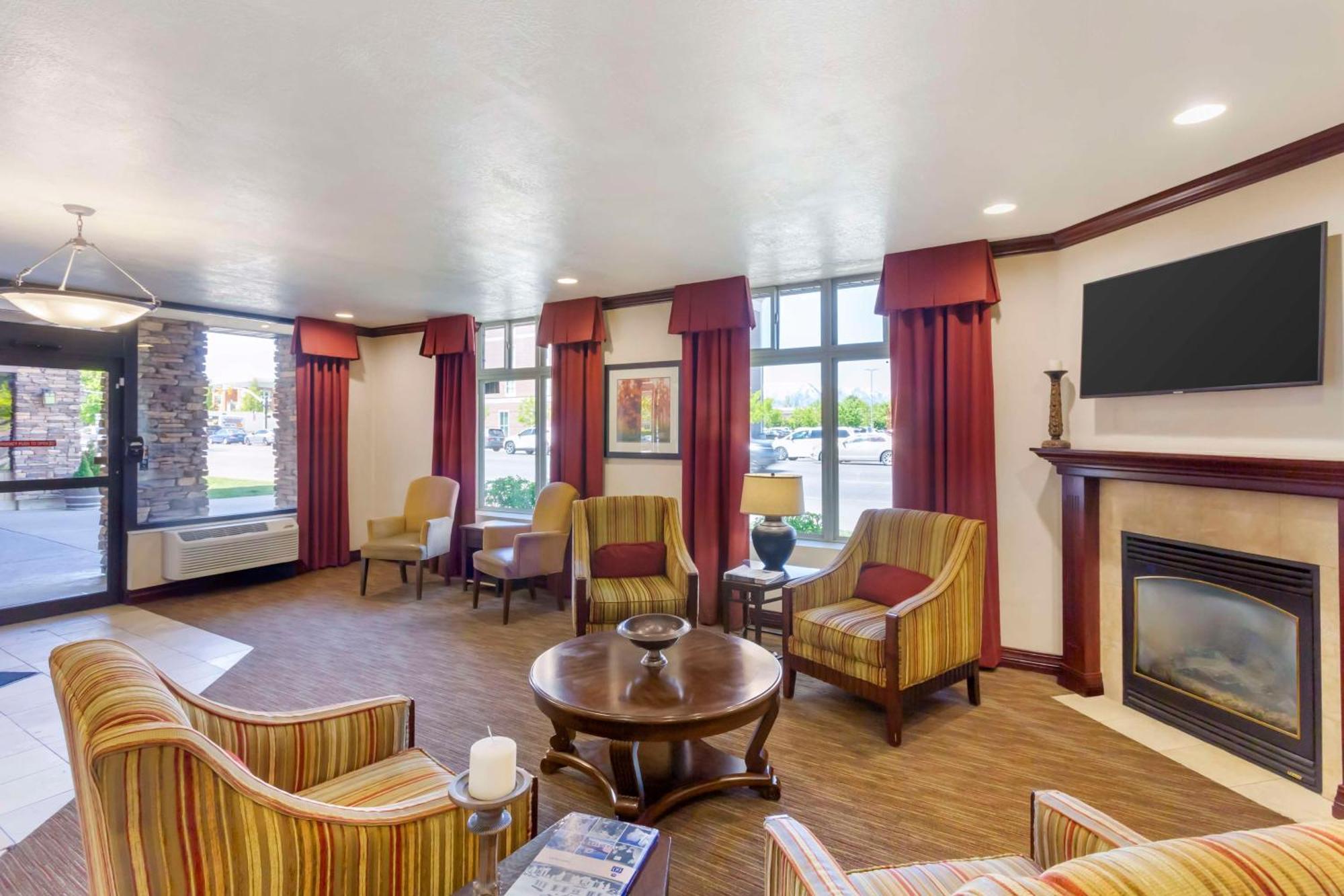 Best Western Plus Weston Inn Логан Экстерьер фото